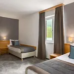 Ramada 호텔 4*