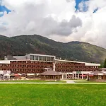 Ramada 4*