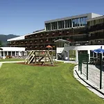 Hotell Ramada 4*