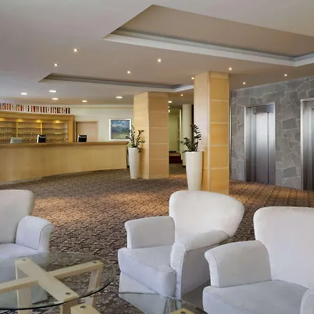 Ramada Hotel 4*