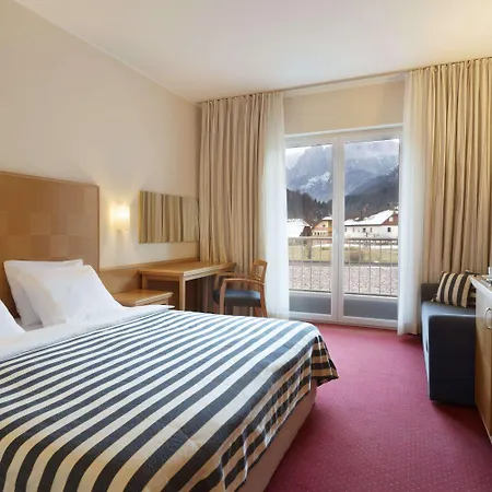 Hotel Ramada 4*