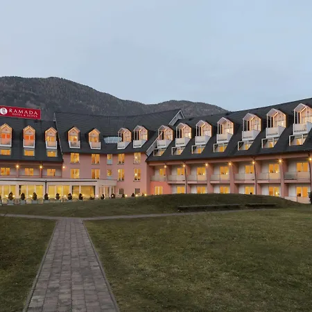 Ramada Hotel 4*