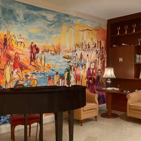 Ramada 4*