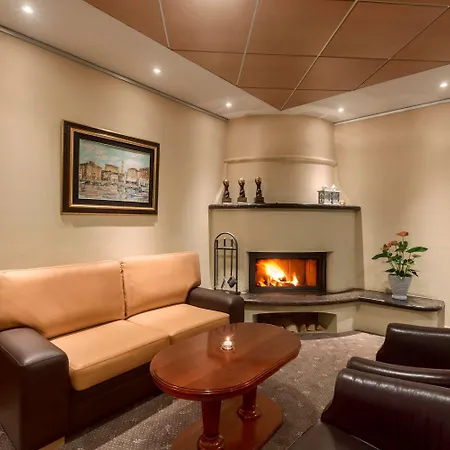 Ramada 4*
